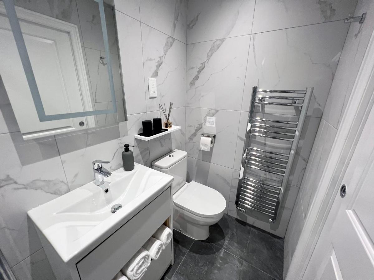 United Home B&B Salford  Luaran gambar
