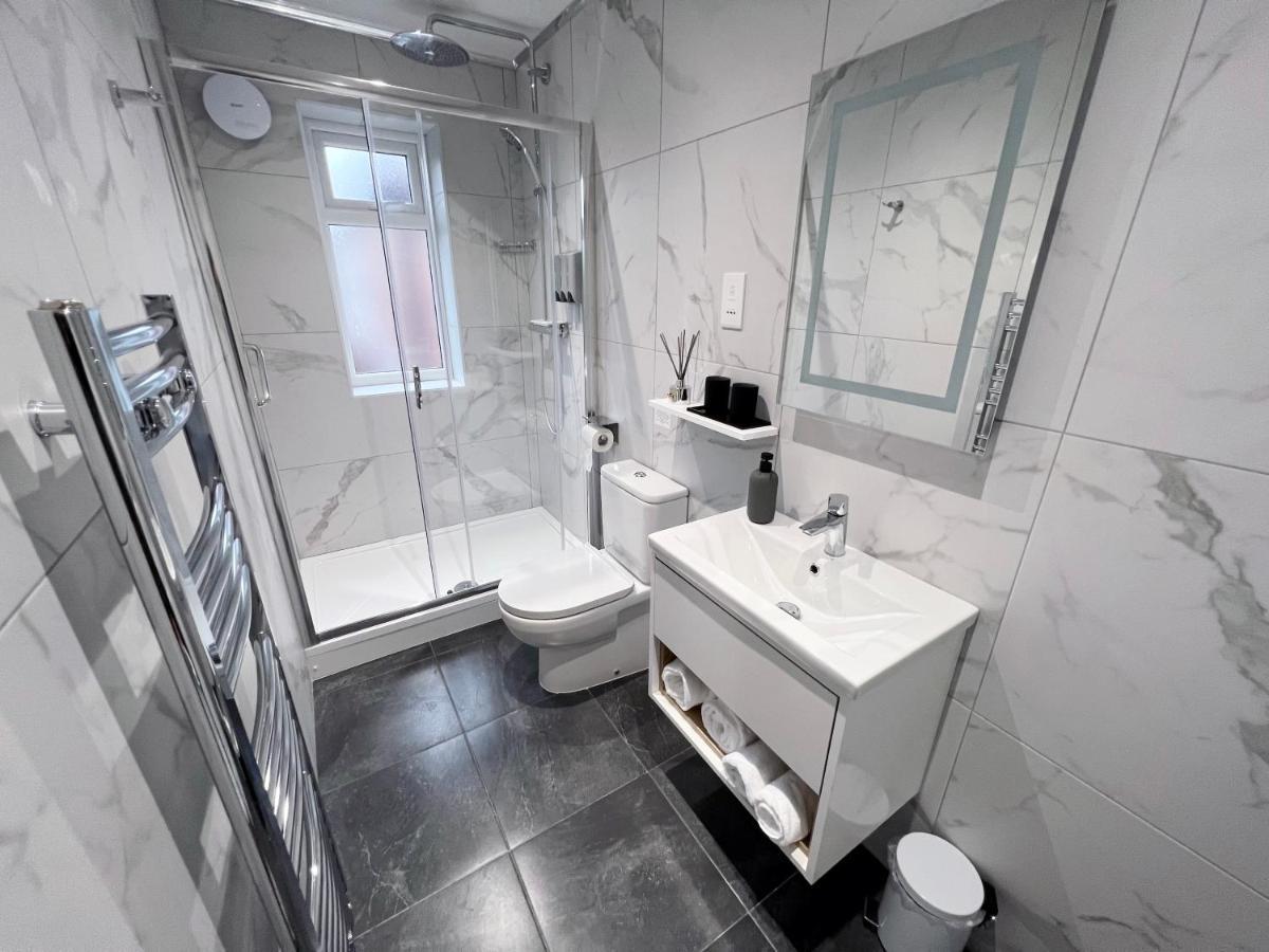 United Home B&B Salford  Luaran gambar