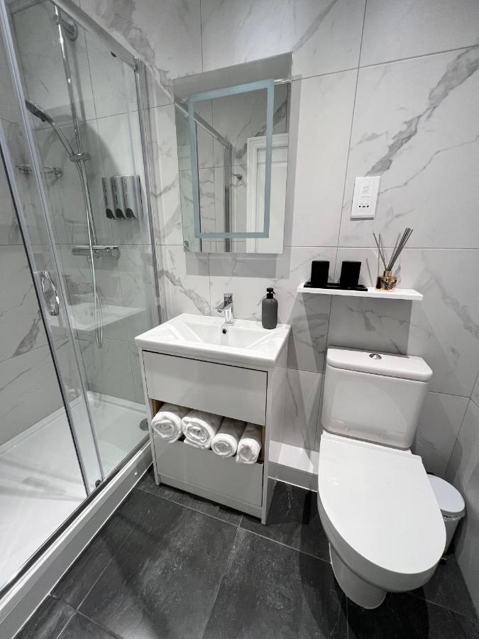 United Home B&B Salford  Luaran gambar